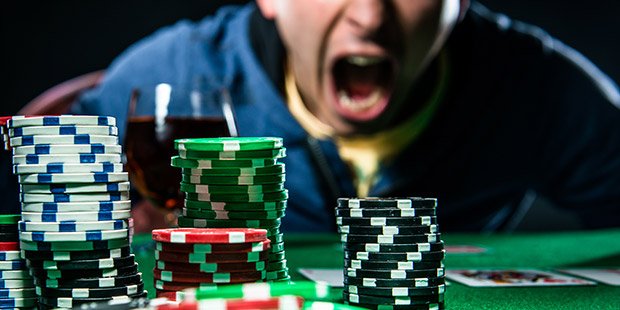 Poker Strategy:  Play Tight or Aggressive?